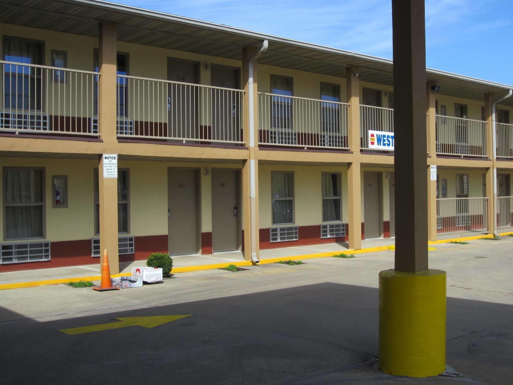First Western Inn - Fairmont City Exterior foto